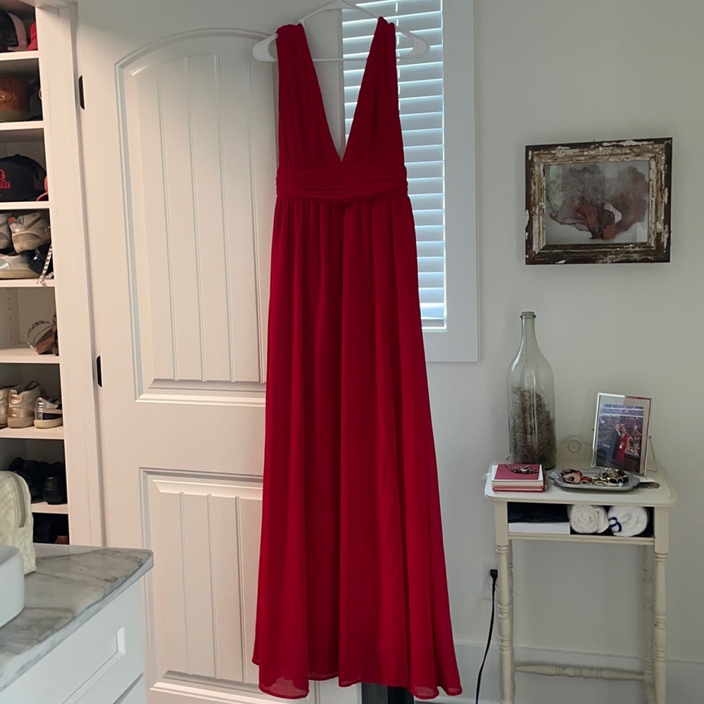 Red Lulus formal dress